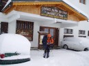 Chamonix 021 * Fermez les coutilles. * 800 x 600 * (106KB)